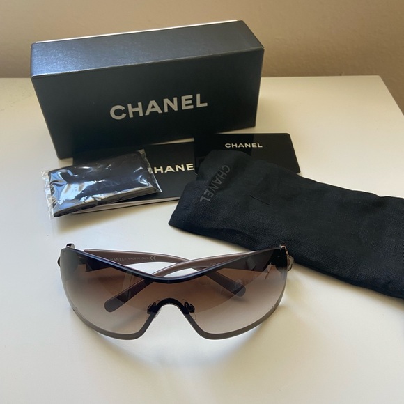 Chanel sunglasses 4164 Camelia flower, authentic - Picture 2 of 14
